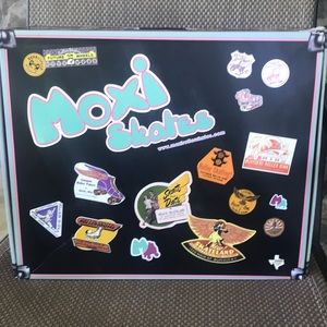 Moxi leopard skates ❤️